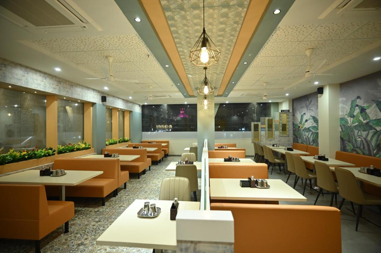 Hotel City Centre Latur Bagian luar foto